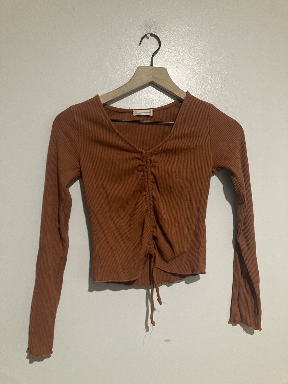 Altar'd State Burnt Orange Ruched Front Long Sleeve Ribbed Crop Top Womens Sz XS